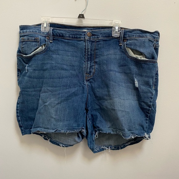 Denim Shorts - Picture 1 of 4